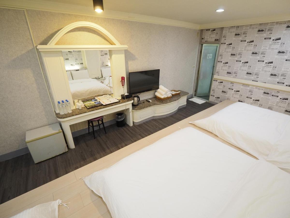 合悅都會商旅 Heyue HOTEL Hsinchu City Eksteriør billede