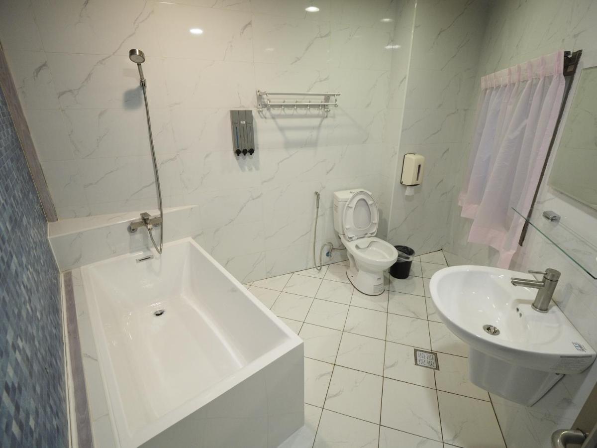 合悅都會商旅 Heyue HOTEL Hsinchu City Eksteriør billede